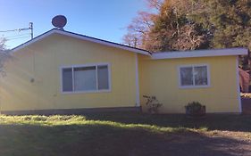 Lakeside Hostel&Guest House